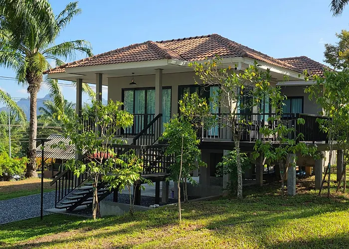 Krabi Green Hill Pool Villas