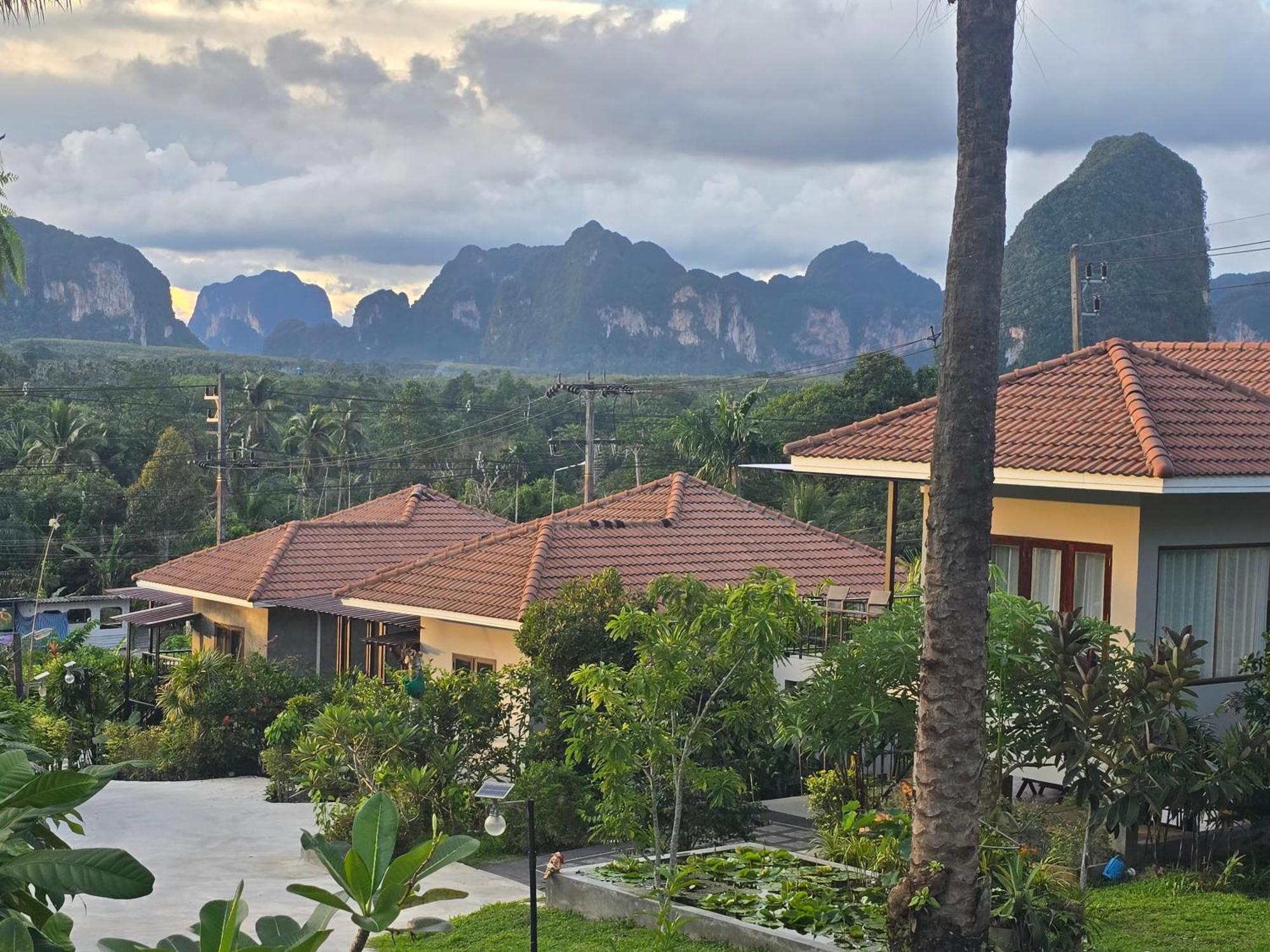 Krabi Hill Pool Villa *