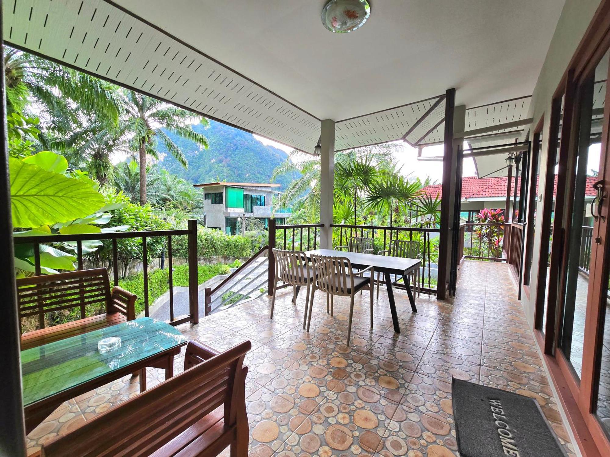 Krabi Hill Pool Villa