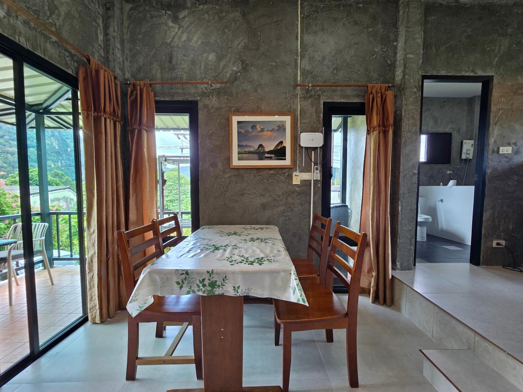 Krabi Hill Pool Villa